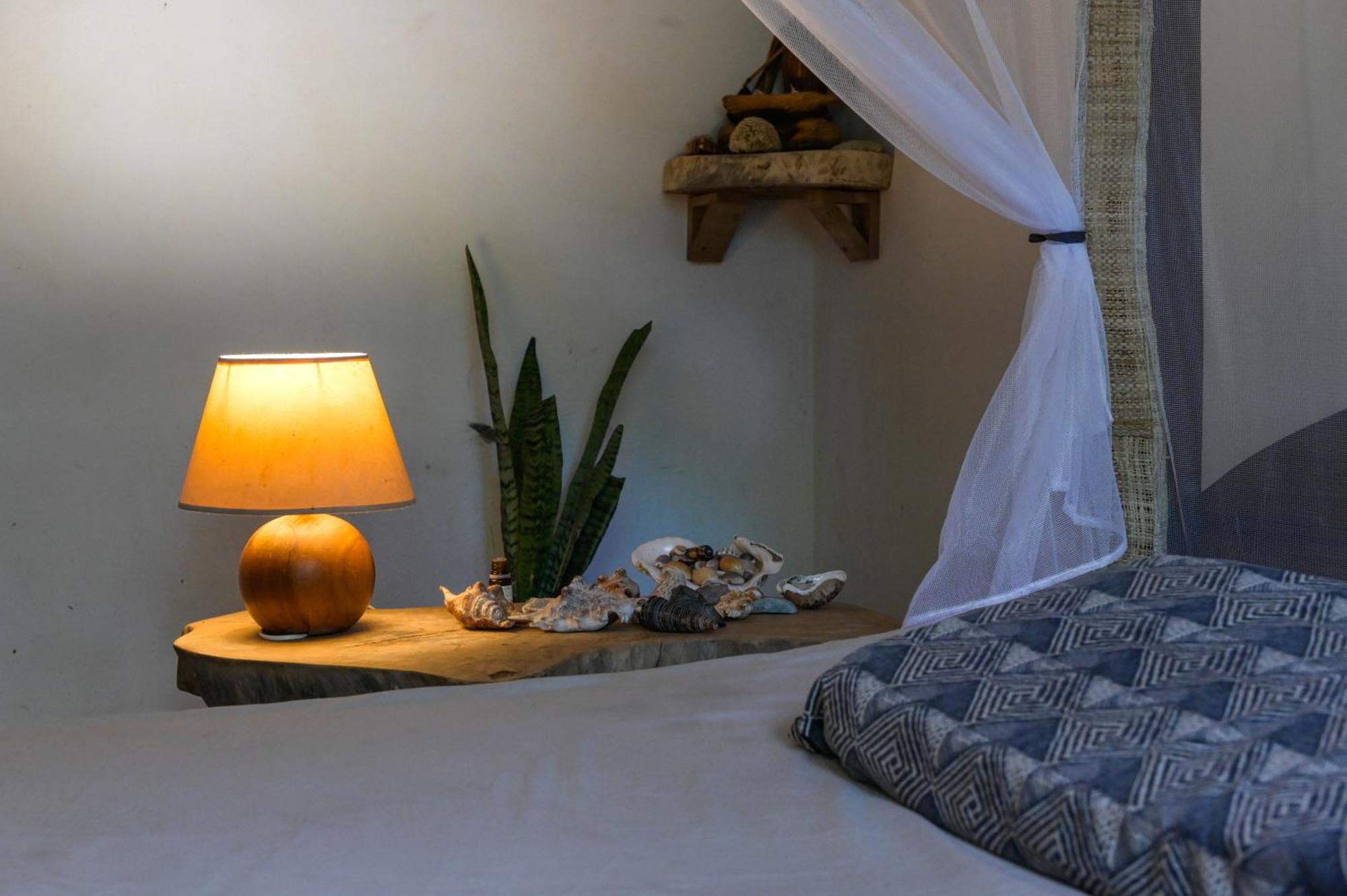 Shambala Madagascar: Beachfront Lodge And Adventures Ambolobozo Exterior foto